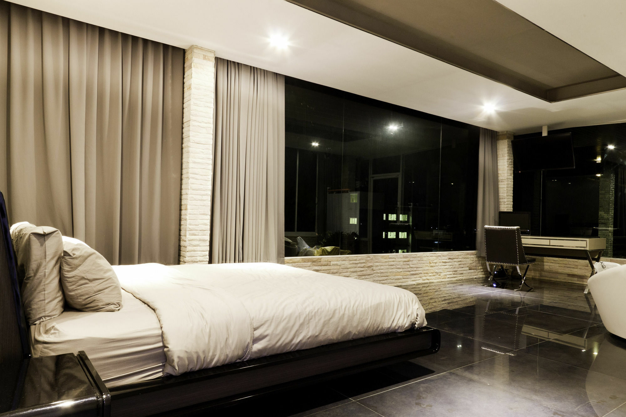 The Promenade Villa By Holiplanet Rawai Exteriör bild